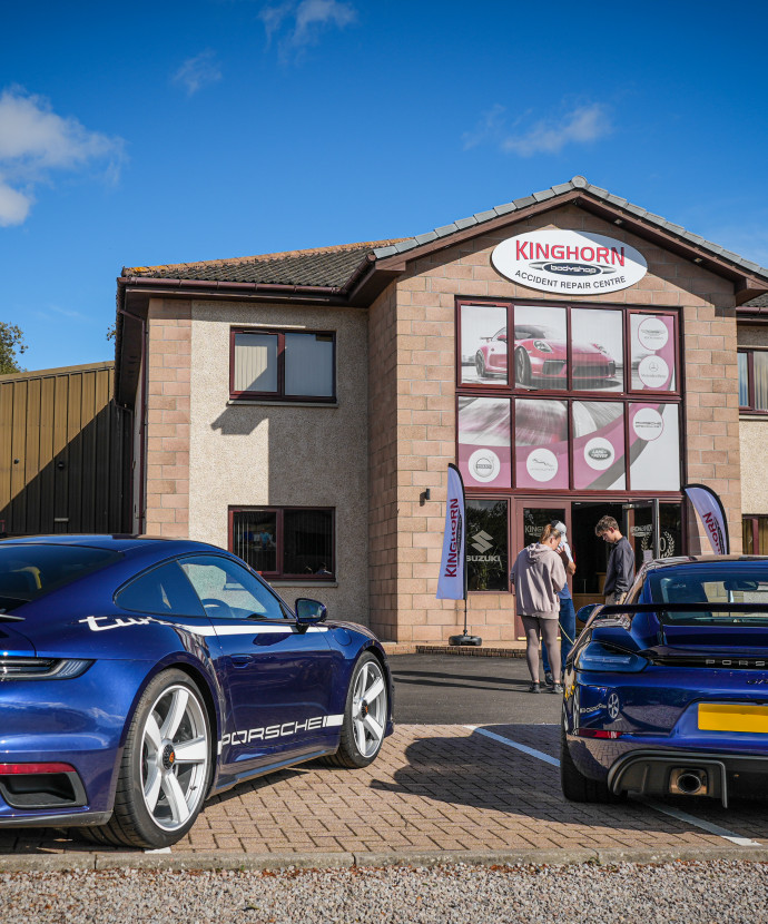 Manufacturer Vehicle Repair Specialists